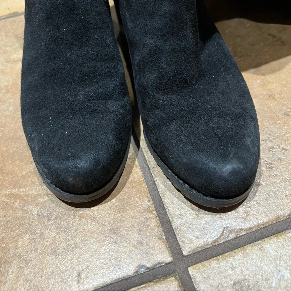 Stuart Weitzman stretchy back